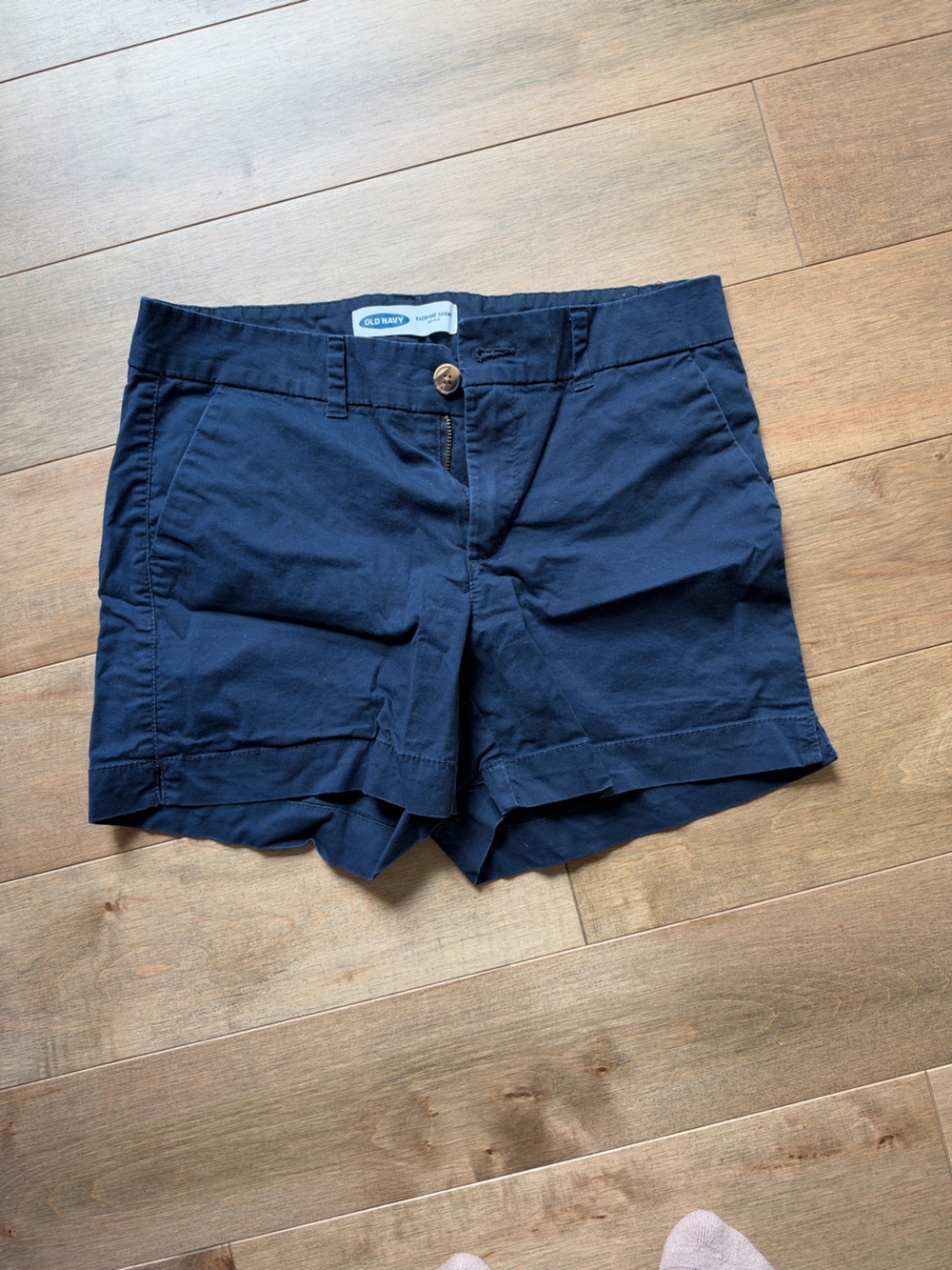 Old Navy Dark Navy Women's Roll-Hem Mid Rise Chino Shorts